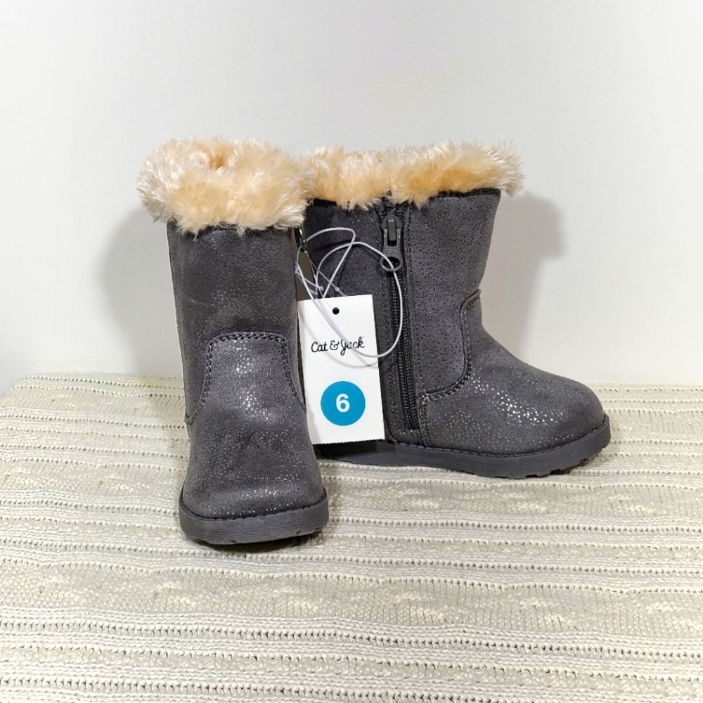 Cat & Jack Boots Toddler Size 6 Gray Shimmer Fuzzy Shearling Preppy Cute Warm